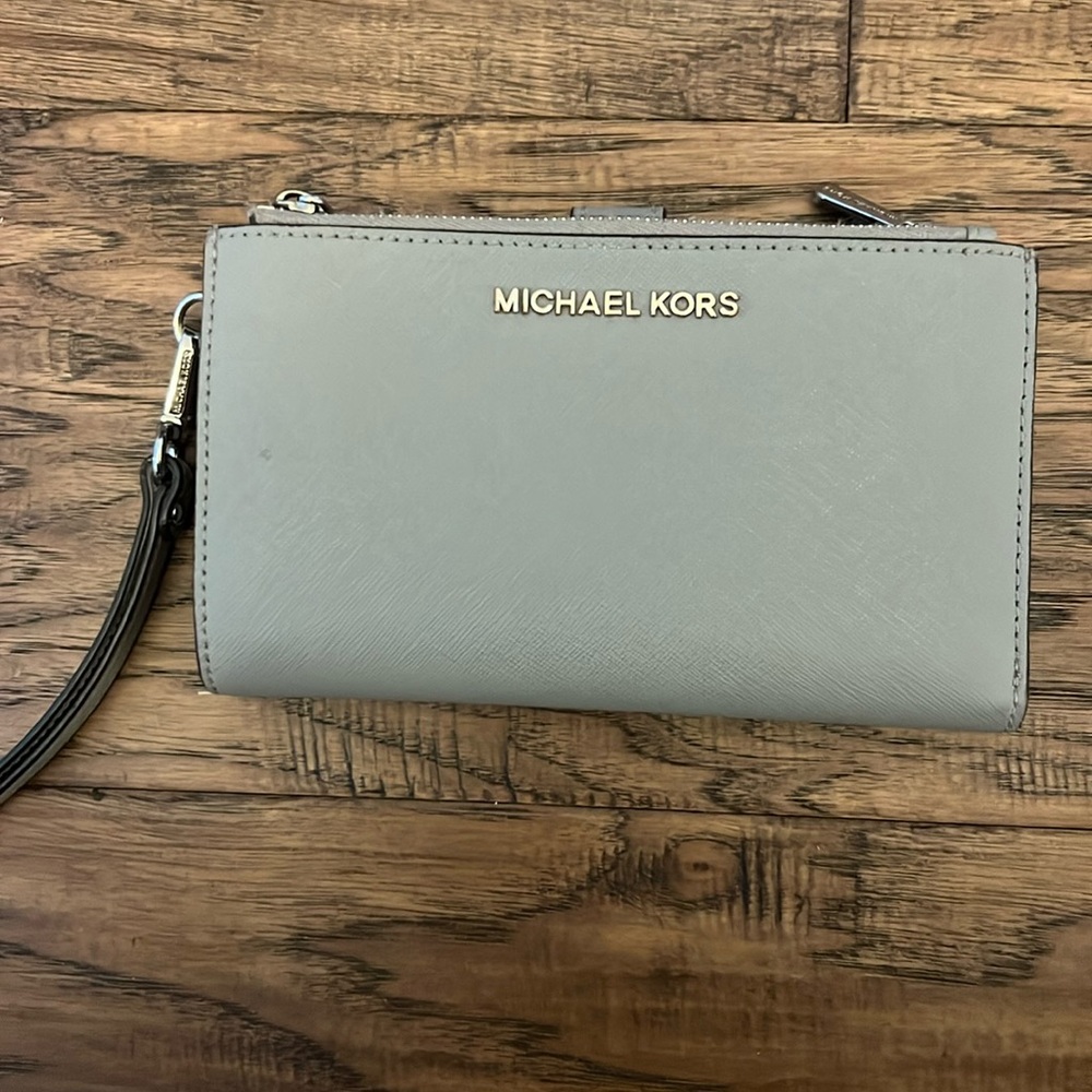 Michael Kors wallet - light gray. Wristlet wallet